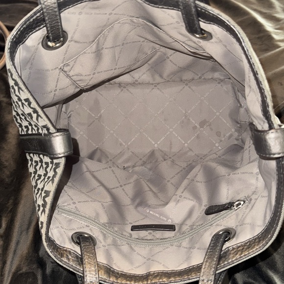 Michael Kors bag - Picture 6 of 6